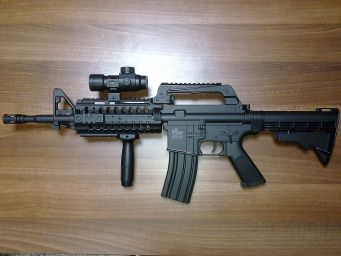 COMBAT ZONE 4 RIS COMMANDO